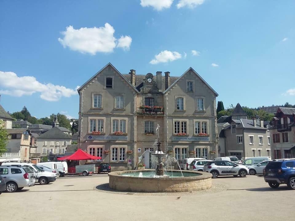 Maison Raffinee Treignac Eksteriør billede